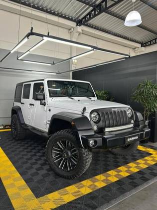 JEEP WRANGLER 3.6 UNLIMITED SPORT 4X4 V6 GASOLINA 4P AUTOMÁTICO
